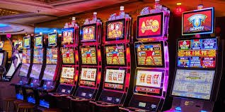 Simbol Scatter dan Wild dalam Wild West Gold